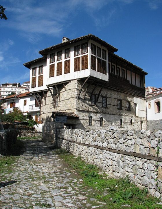 Costume_Museum_in_Kastoria_Building